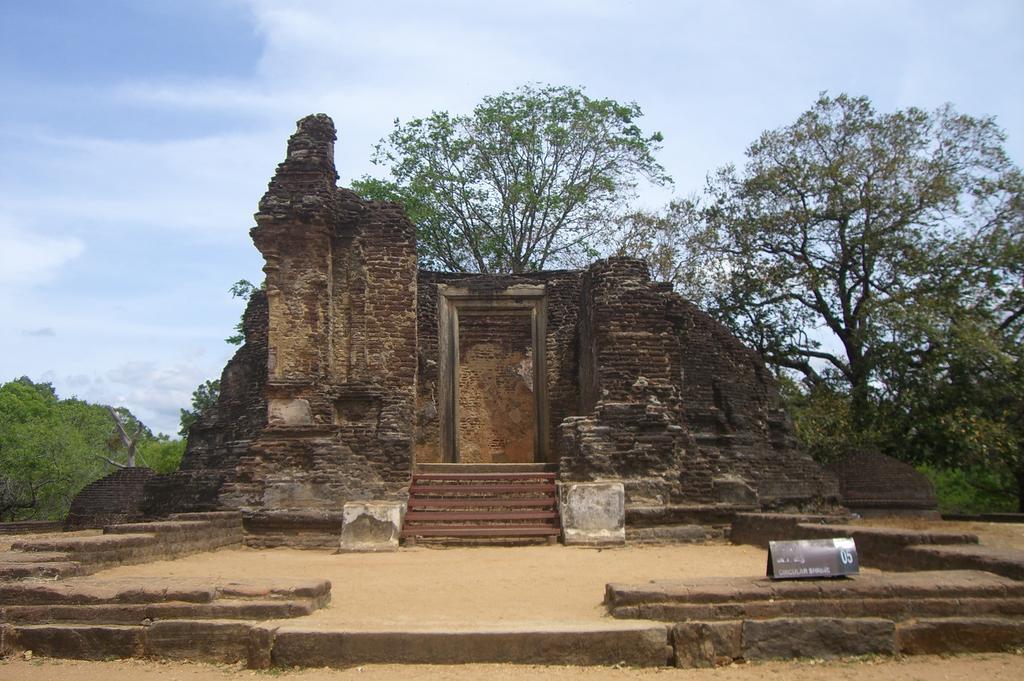 Risenlak Holiday Resort Polonnaruwa Eksteriør bilde